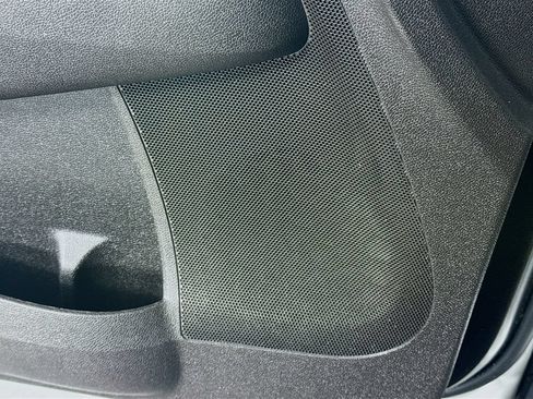 Used 2010 Buick Enclave CXL FWD image 17