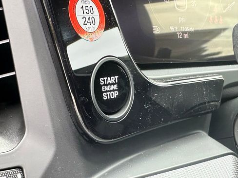 Used 2025 Porsche Cayenne E-Hybrid image 17