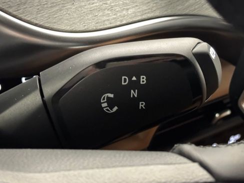 New 2025 Volkswagen ID. Buzz Pro S image 14