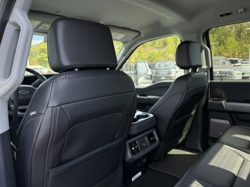 New 2026 Ford F250 Lariat w/ Black Appearance Package image 25