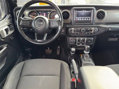 Used 2021 Jeep Gladiator Sport image 25