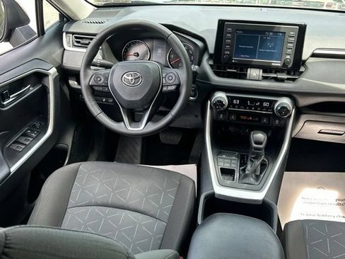 Certified 2022 Toyota RAV4 XLE w/ Convenience Package AWD/4WD image 46