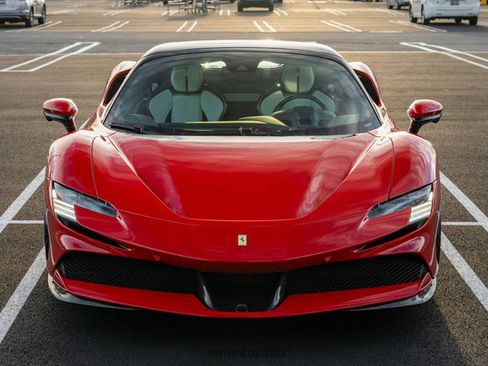 Used 2025 Ferrari SF90 Spider image 17