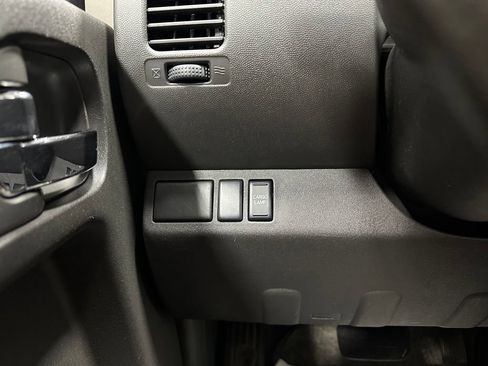 Used 2018 Nissan Frontier S RWD image 17