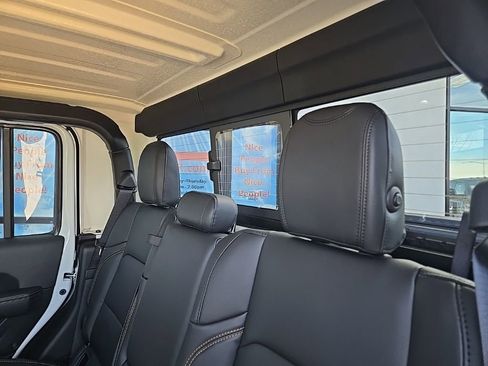 New 2026 Jeep Gladiator Sport AWD/4WD image 98