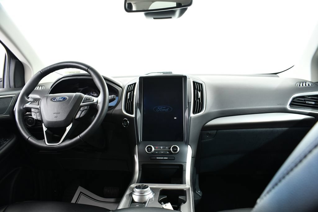 Used 2024 Ford Edge SEL w/ Convenience Package AWD/4WD image 7