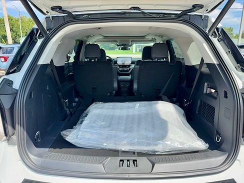 New 2026 Ford Explorer Active w/ Active Comfort Package AWD/4WD image 6