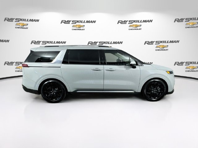 Used 2022 Kia Carnival SX FWD image 8