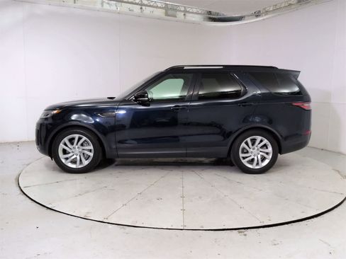 Used 2020 Land Rover Discovery HSE image 3