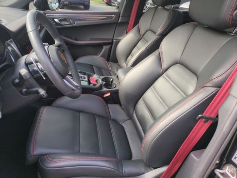 Used 2026 Porsche Macan GTS AWD/4WD image 15