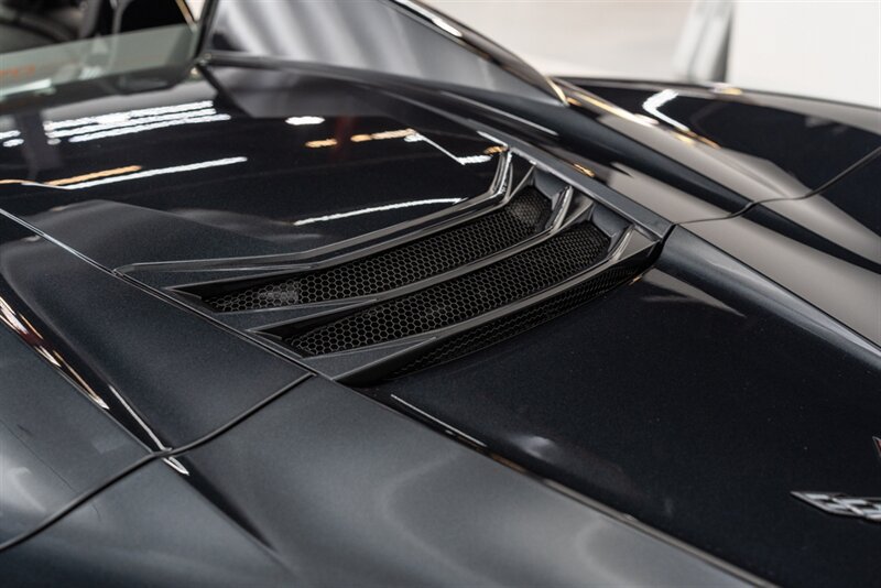 Used 2023 Chevrolet Corvette Z06 RWD image 35