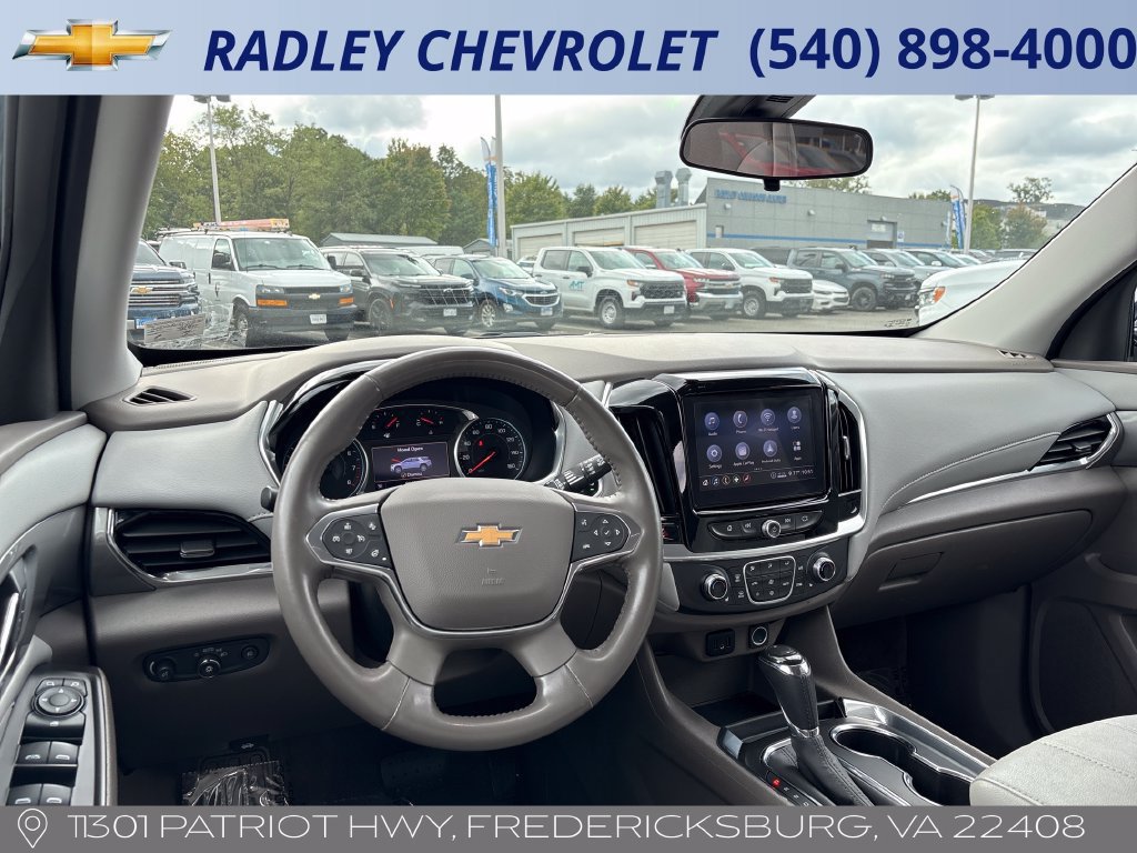 Used 2020 Chevrolet Traverse LT w/ Driver Confidence II Package AWD/4WD image 13