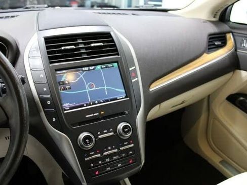 Used 2015 Lincoln MKC AWD w/ Equipment Group 101A Select image 22