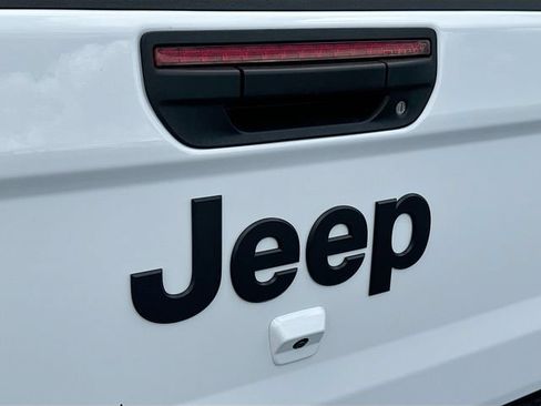 New 2026 Jeep Gladiator Sport AWD/4WD image 19
