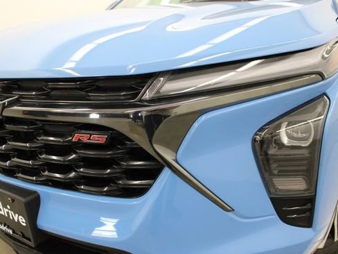 Used 2024 Chevrolet Trax RS w/ Driver Confidence Package FWD image 5