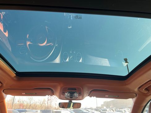 Used 2019 Bentley Bentayga image 23