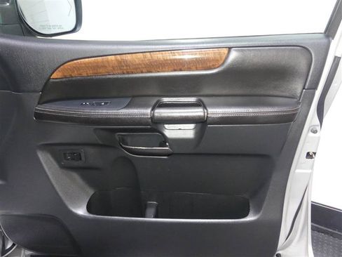 Used 2014 Nissan Armada Platinum w/ 2nd Row Captain Seat Package AWD/4WD image 16