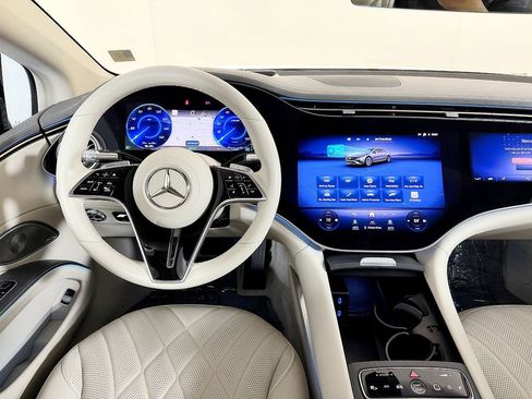 Used 2022 Mercedes-Benz EQS 580 4MATIC Sedan image 52