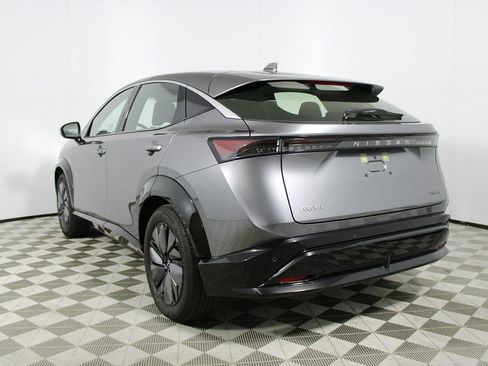 Used 2024 Nissan Ariya FWD image 32