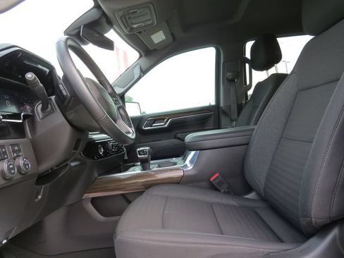 Used 2024 Chevrolet Silverado 1500 LT Trail Boss AWD/4WD image 15