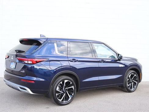 Used 2025 Mitsubishi Outlander 4WD Plug-In Hybrid image 19