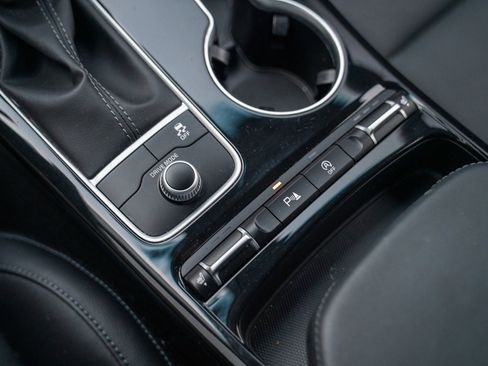 Used 2018 Kia Stinger image 19