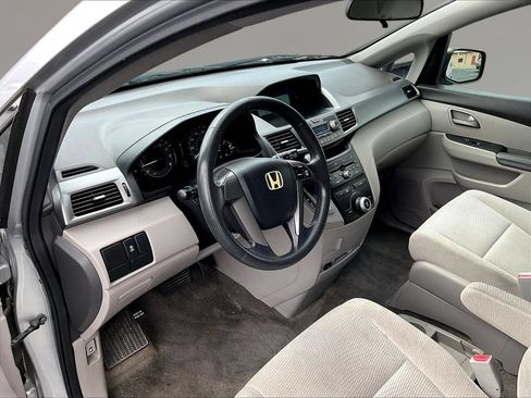 Used 2011 Honda Odyssey LX image 16