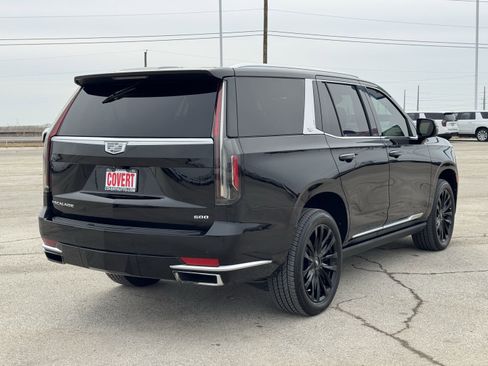 Used 2021 Cadillac Escalade Premium Luxury w/ Driver Assist Tech Package image 6