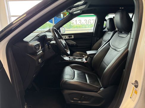 Used 2023 Ford Explorer ST w/ Equipment Group 401A AWD/4WD image 16