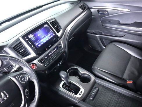 Used 2017 Honda Ridgeline RTL-T image 31