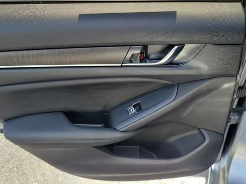 Used 2022 Honda Accord EX-L image 11