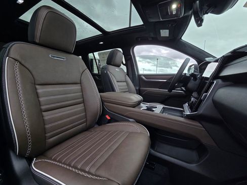New 2026 GMC Acadia Denali Ultimate FWD image 31