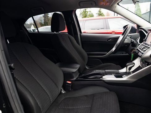 Used 2019 Mitsubishi Eclipse Cross ES image 24