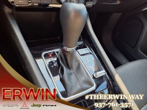 Certified 2024 Jeep Compass Limited image 22