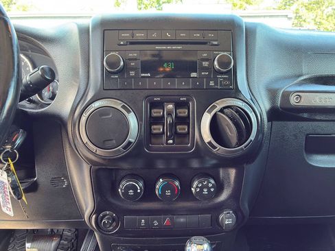 Used 2016 Jeep Wrangler Unlimited Sport AWD/4WD image 18