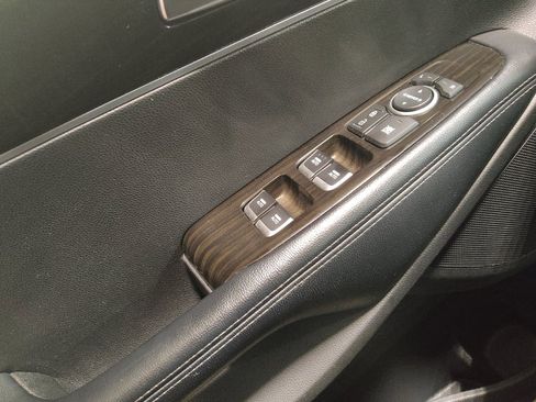 Used 2020 Kia Sorento FWD V6 image 27