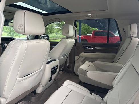 Used 2022 GMC Yukon Denali AWD/4WD image 8