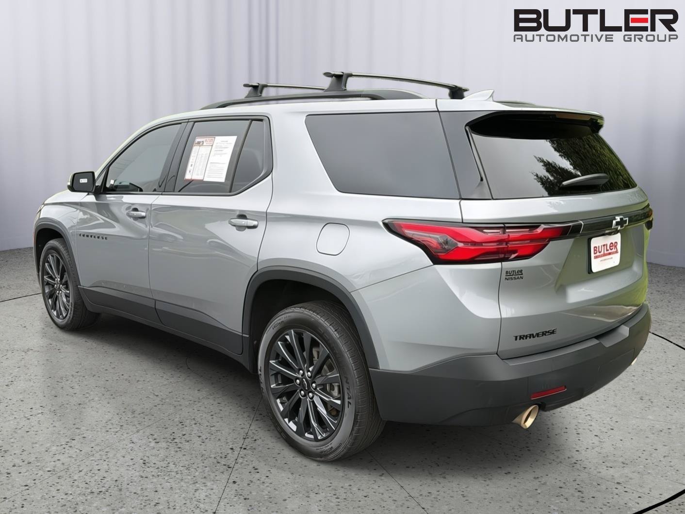 Used 2023 Chevrolet Traverse RS w/ LPO, Floor Liner Package FWD image 4