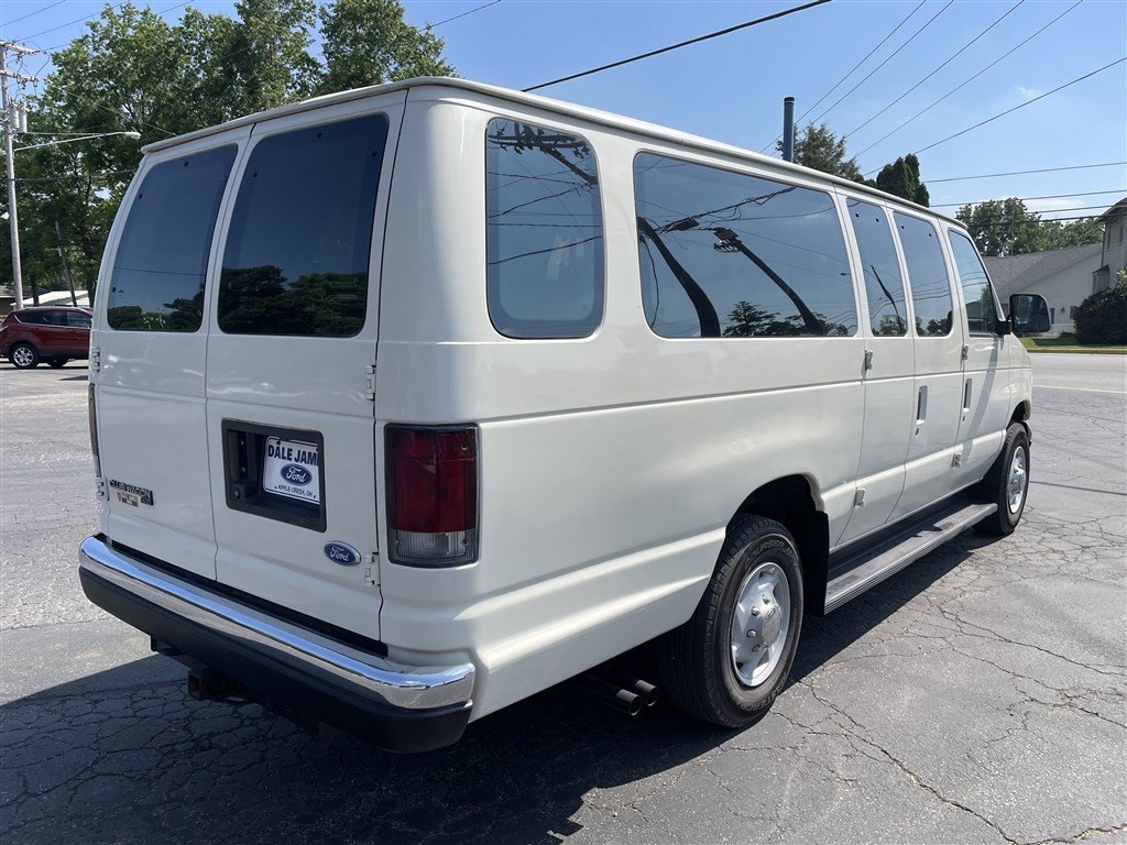 Used 2000 Ford E-350 and Econoline 350 XLT RWD image 9