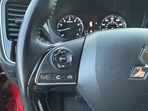 Used 2019 Mitsubishi Outlander SE image 7