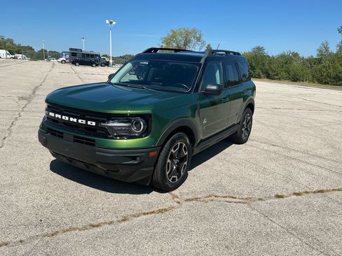 Used 2023 Ford Bronco Sport Outer Banks w/ Tech Package AWD/4WD image 1