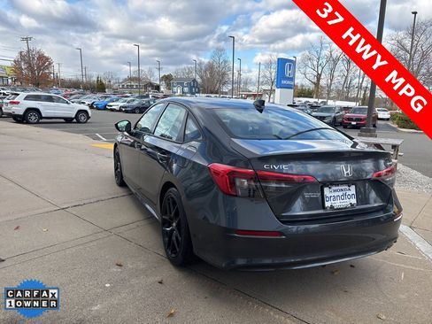 Used 2023 Honda Civic Sport image 4