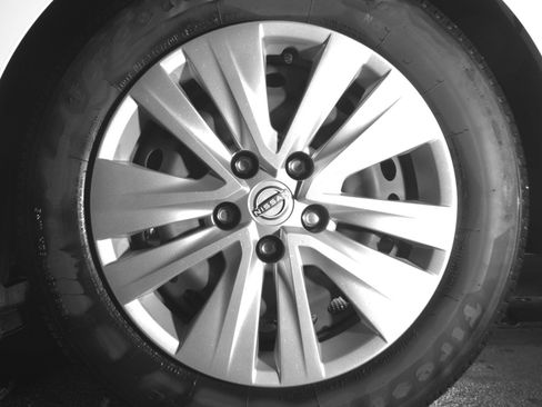 Used 2025 Nissan Sentra S FWD image 14