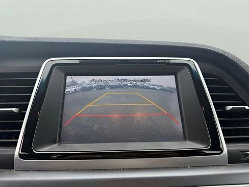 Used 2018 Hyundai Sonata SEL FWD image 13