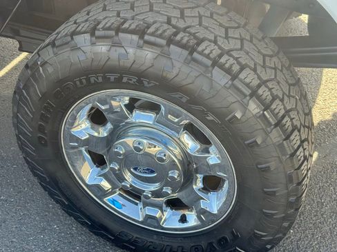 Used 2012 Ford F250 XLT w/ XLT Premium Pkg image 12