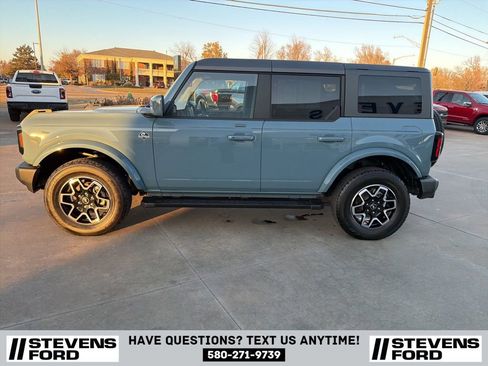 Used 2023 Ford Bronco Outer Banks image 9