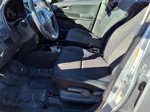 Used 2013 Suzuki SX4 Premium image 17