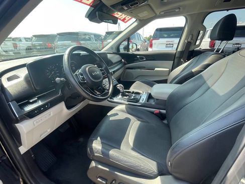 Used 2022 Kia Carnival SX Prestige FWD image 10
