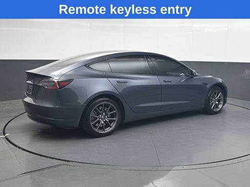 Used 2019 Tesla Model 3 Standard Range Plus RWD image 4
