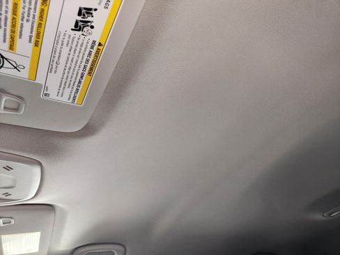 Certified 2025 Chevrolet Trax LT FWD image 26